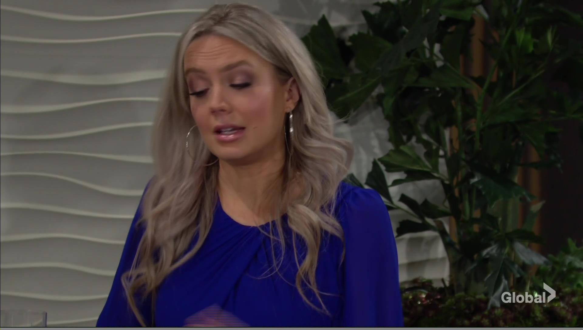 abby cries young restless