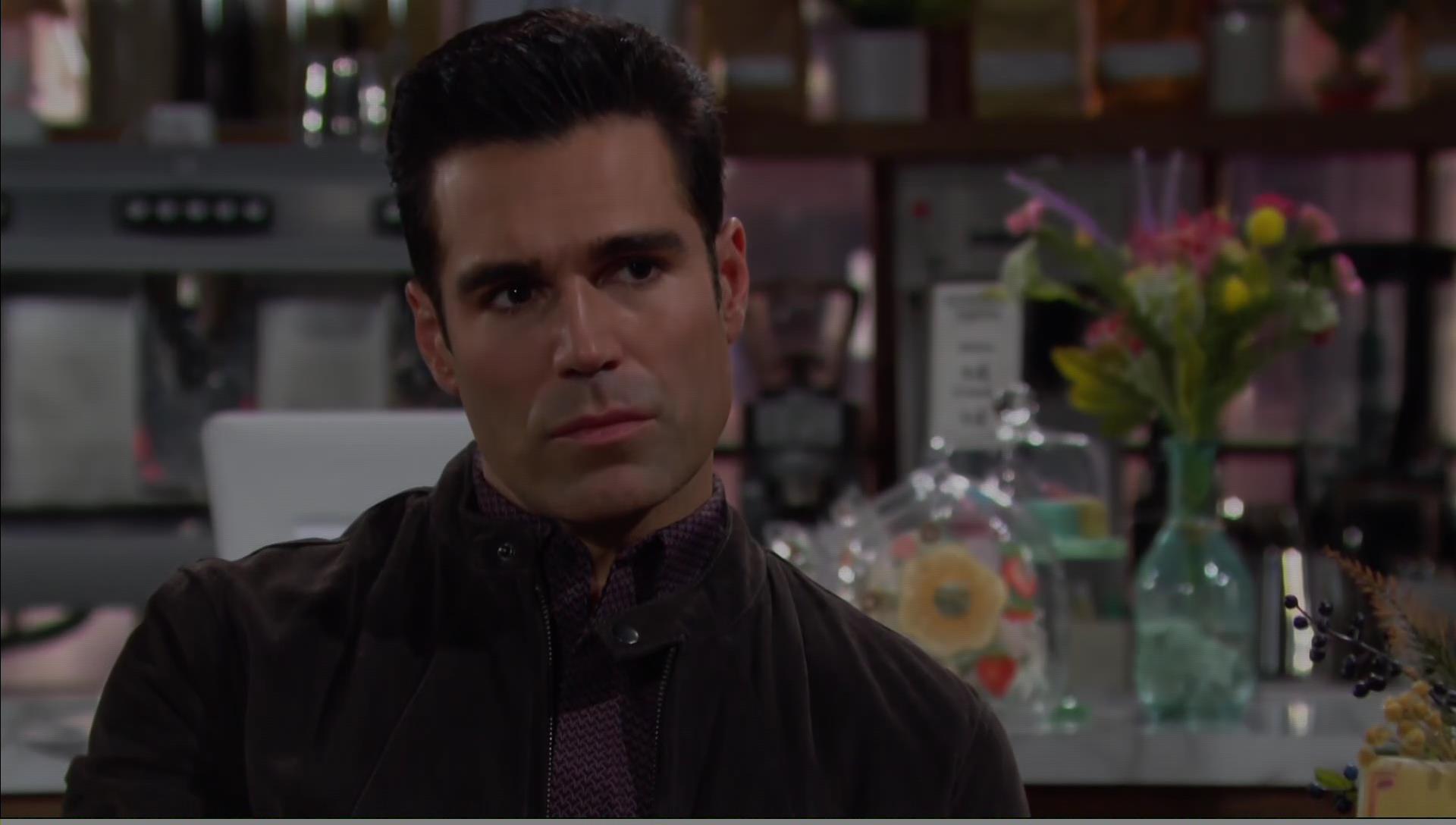 rey urged fight young restless