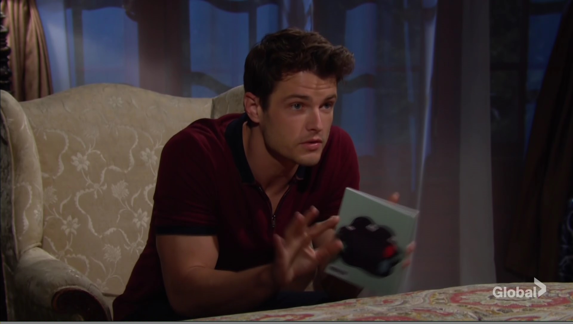 kyle read book young restless