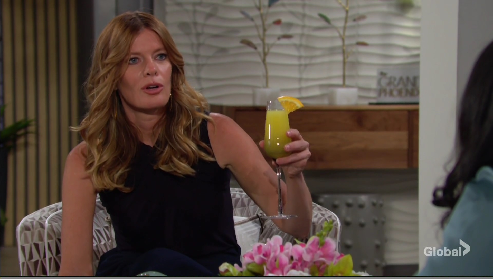 phyllis celebrates with amanda young and the restless