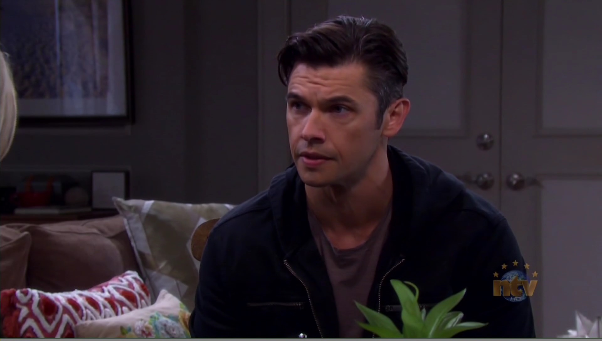 xander finds sarah days of our lives