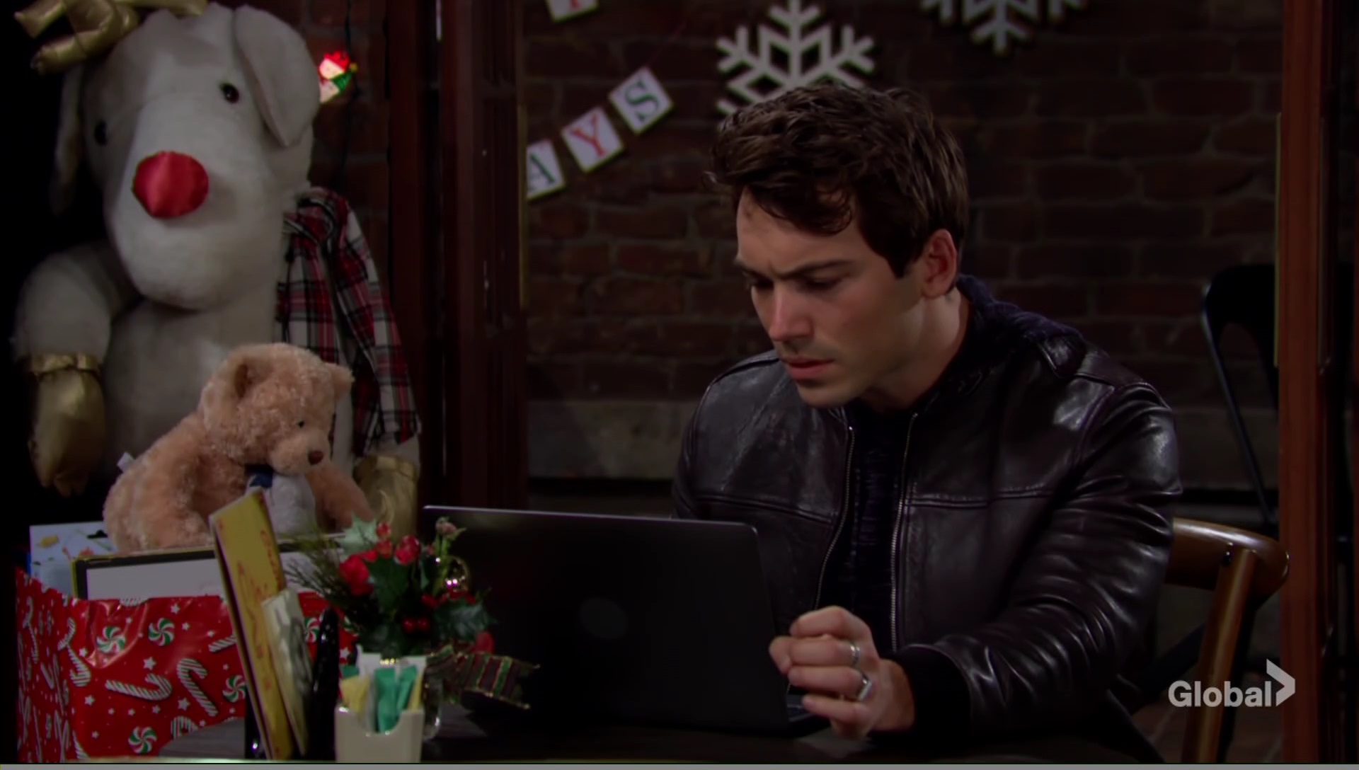 Noah works hard young and restles cbs soaps spoilers