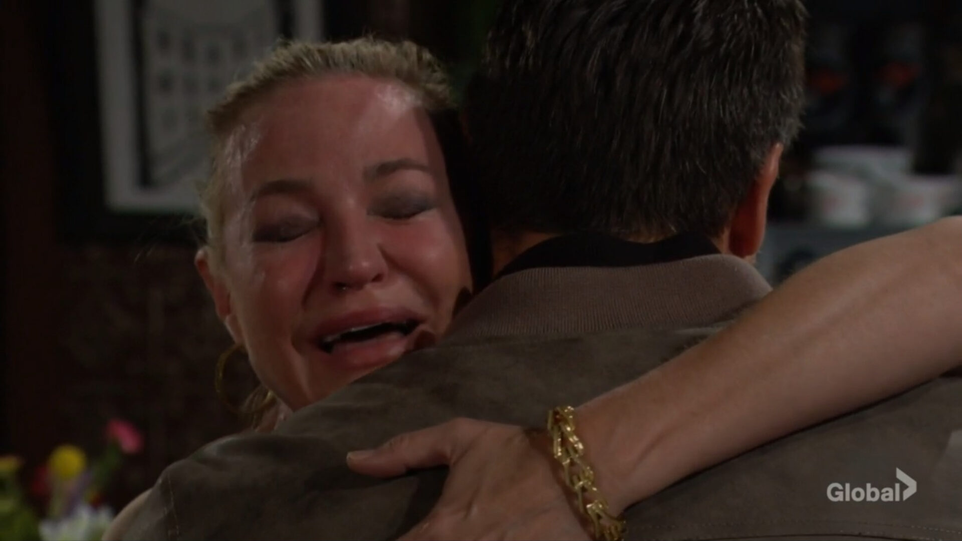 sharon sobs nick arms rey dead young restless soapsspoilers