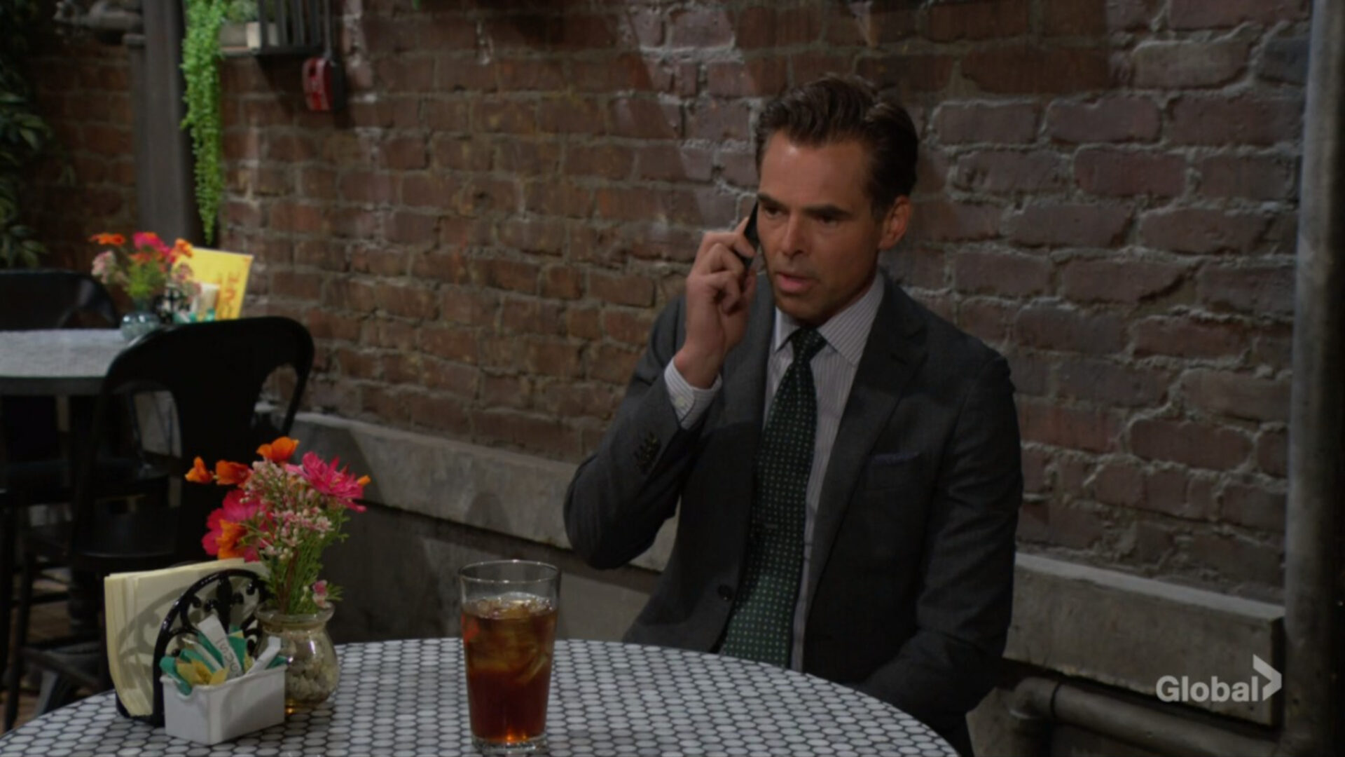 billy calls vicky about secret young restless