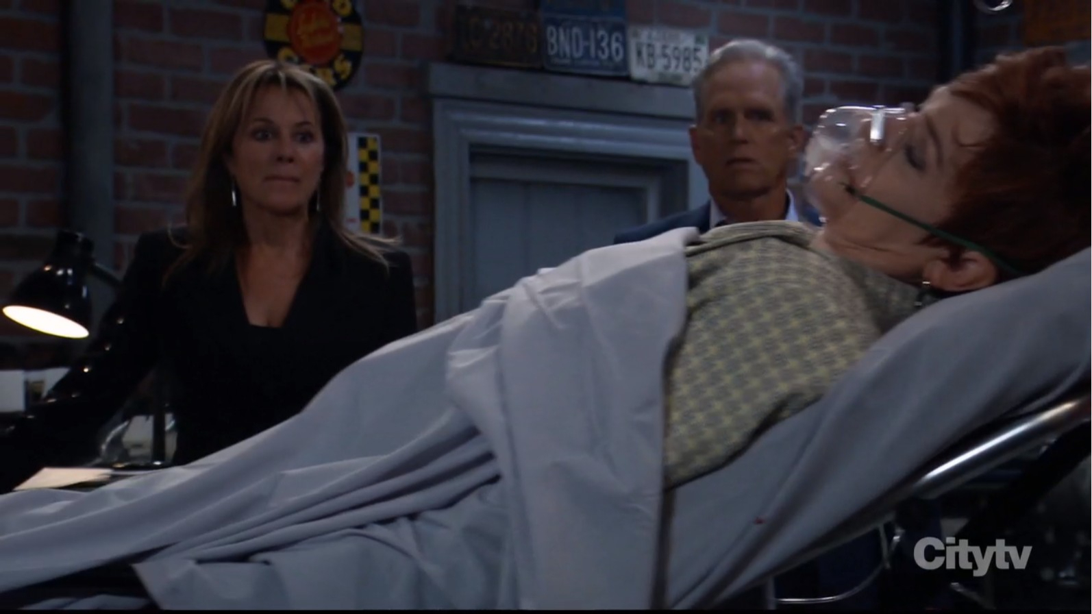 Gh Recap Valentin And Anna Have Sex Diane Gets Surgery After Being Hooked