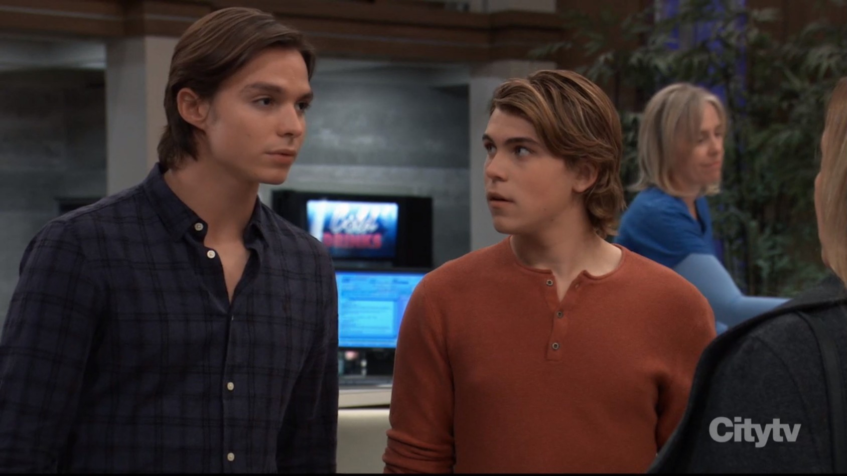 spencer and cam talk to laura GH recaps SoapsSpoilers