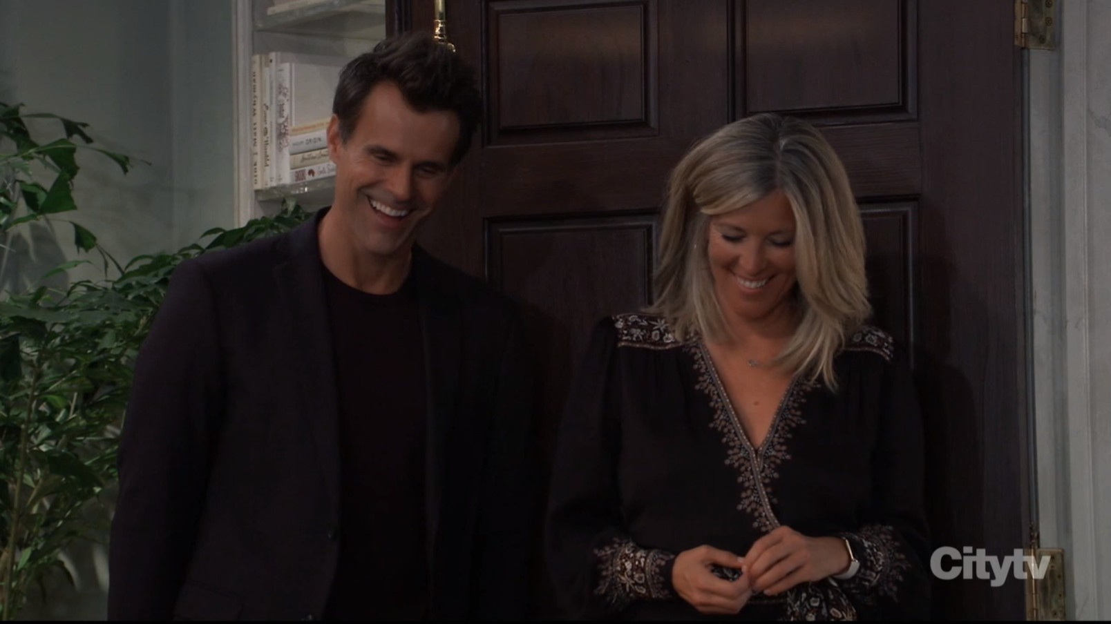 carly and drew laugh at christmas GH recaps