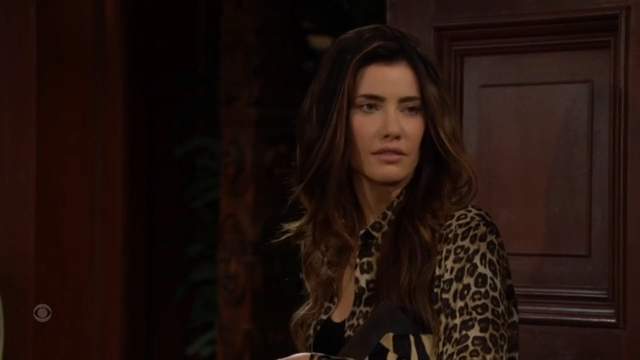steffy gets a text from finn  bold and beautiful recaps soapsspoilers