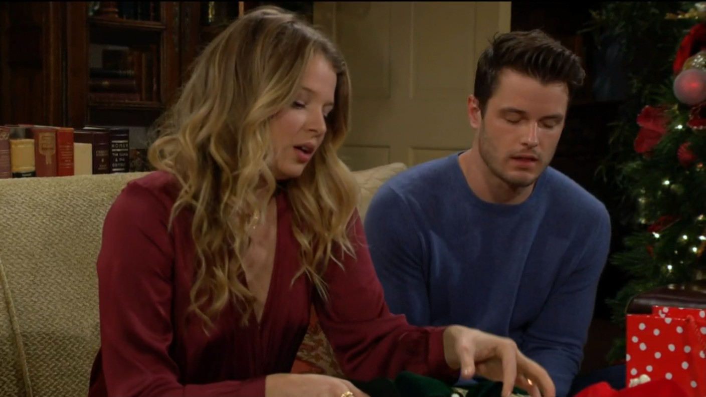 summer wraps presents with kyle at the abbott mansion soapsspoilers recap