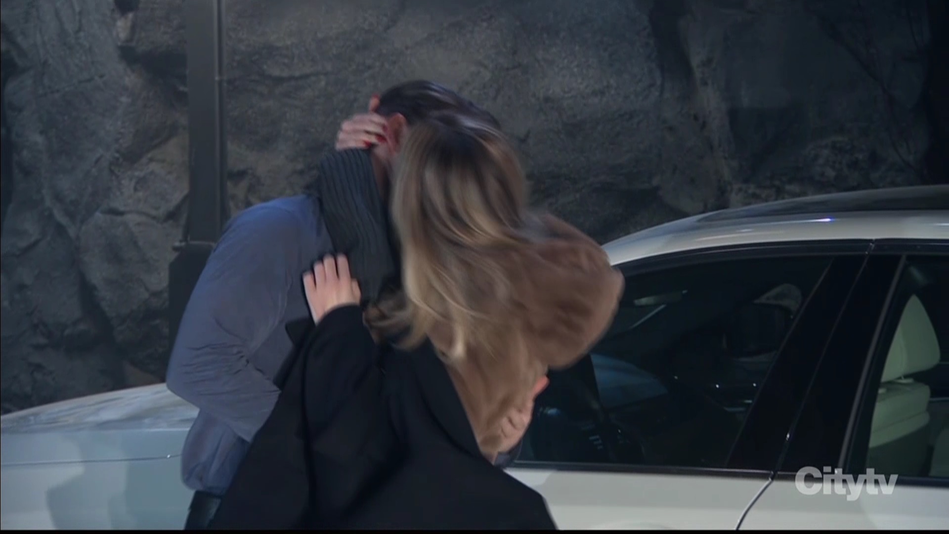 joss and dex kiss by her car GH recaps SoapsSpoilers