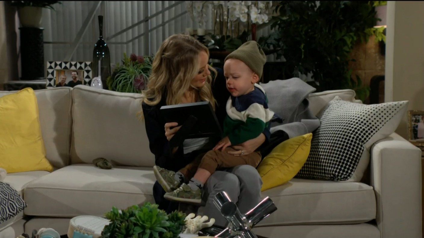 abby looks cute with dominic in a hat Y&R recaps SoapsSpoilers December 12