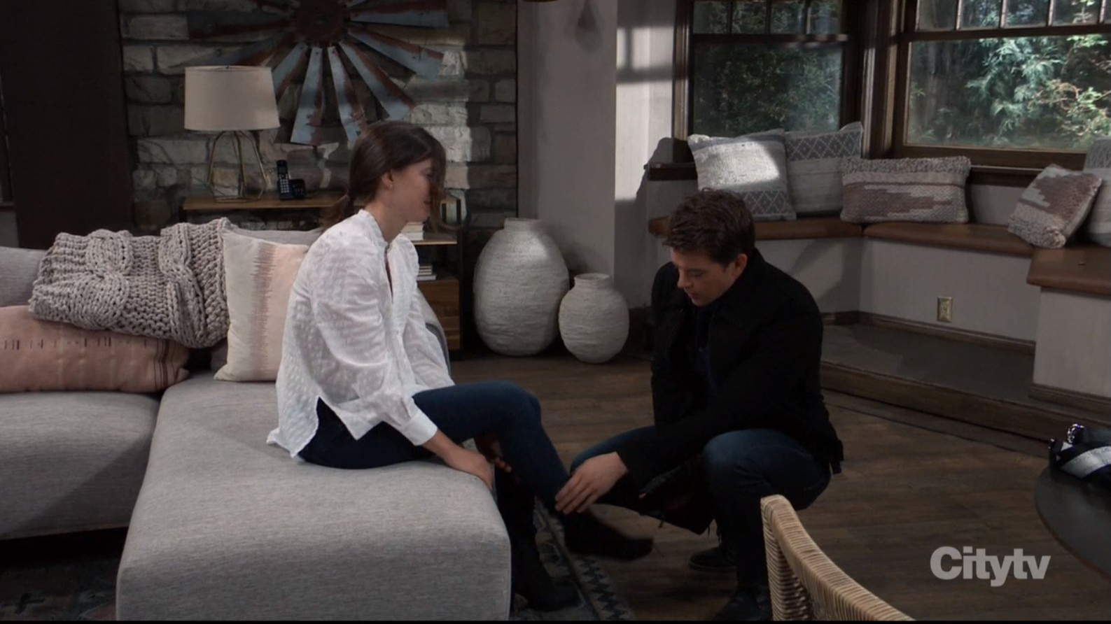 michael helps willow take her shoes off general hospital recaps soapspspoilers