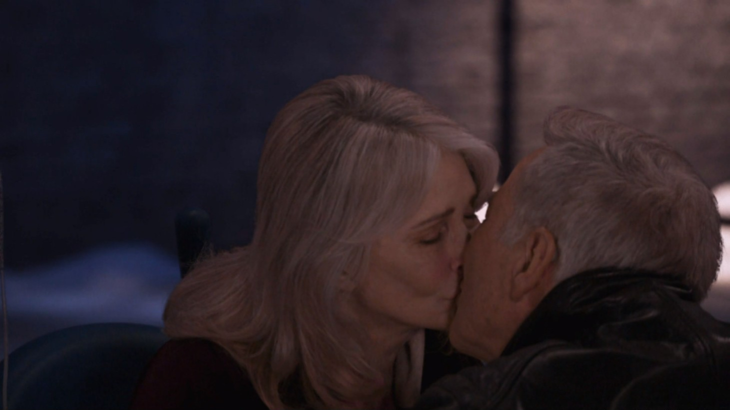 john kisses marlena one last time before she dies DAYS recap soaps spoilers