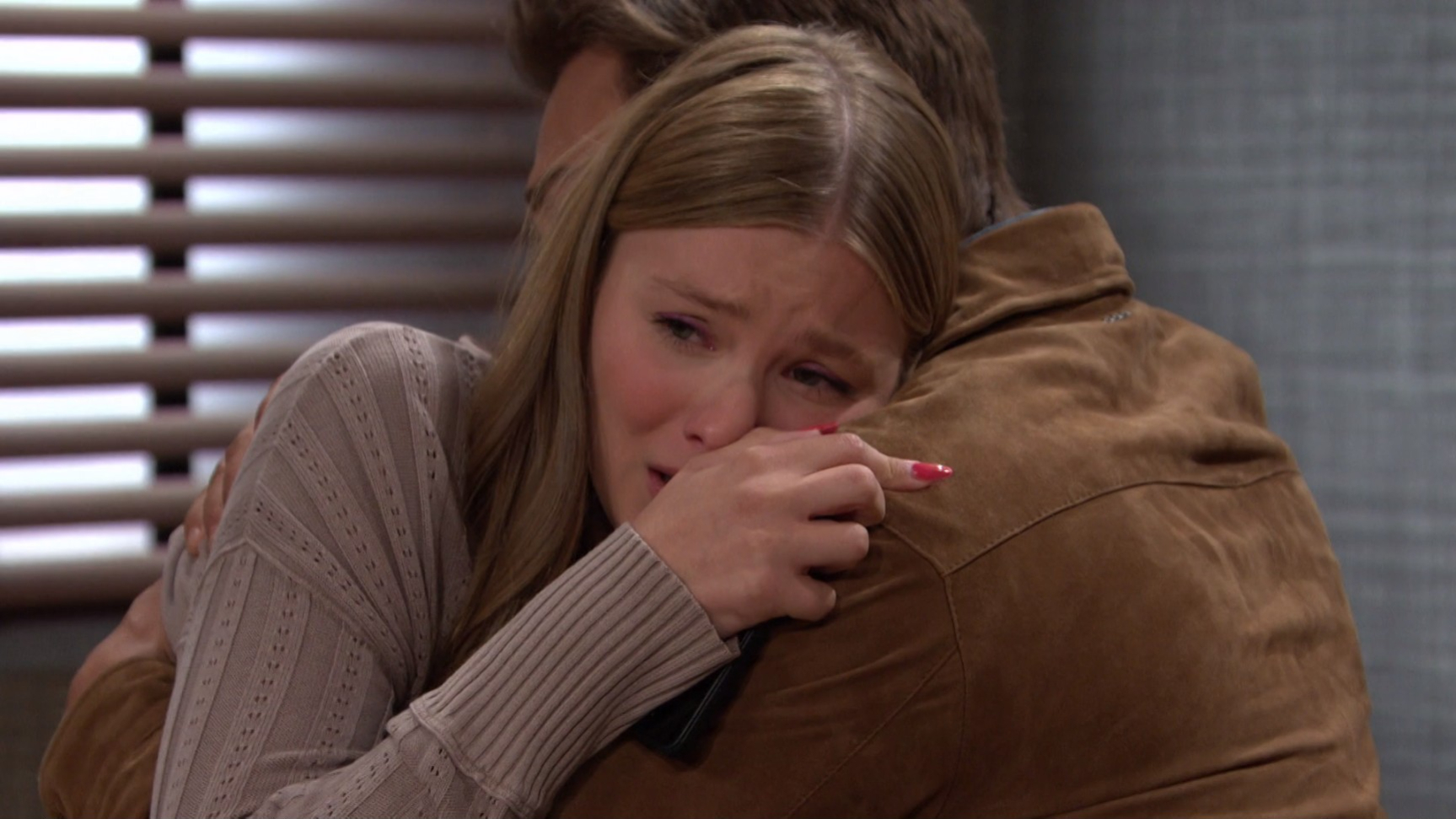 allie cries to johnny DAYS recaps SoapsSpoilers