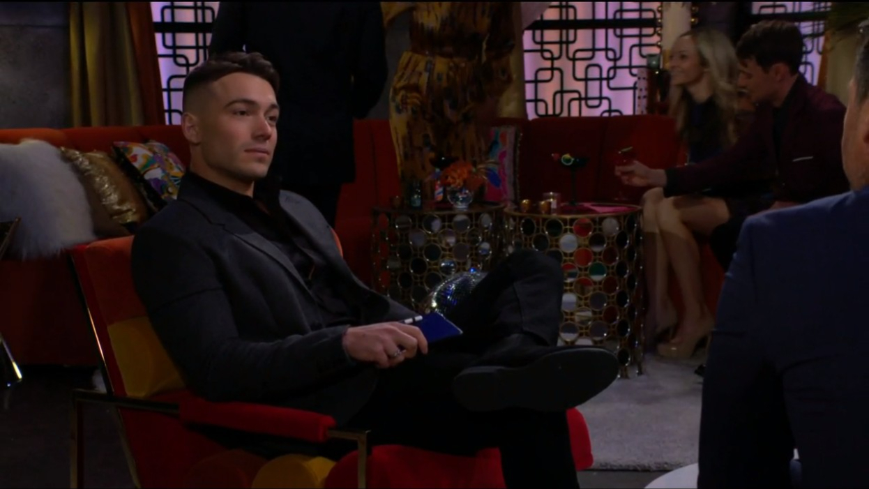 noah at glam club Young and the restless spoiler recaps soapsspoilers