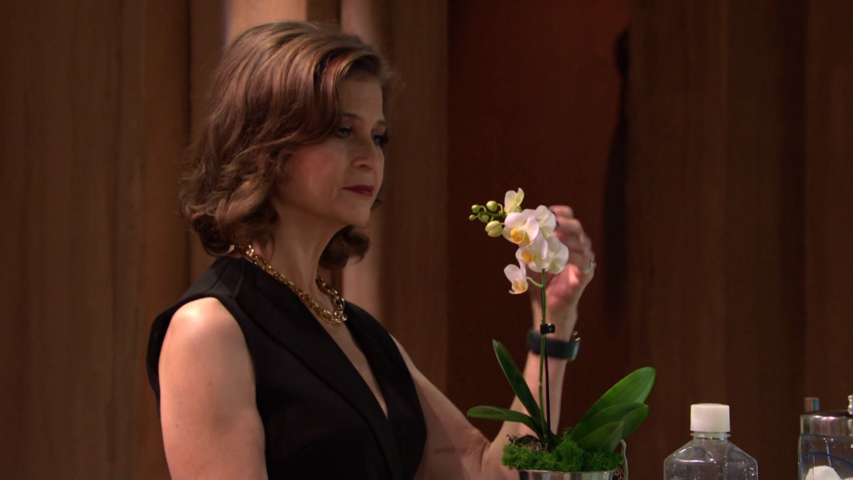megan with the orchid that saves lives days of our lives recaps