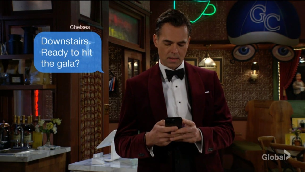 billy texts chelsea about the gala