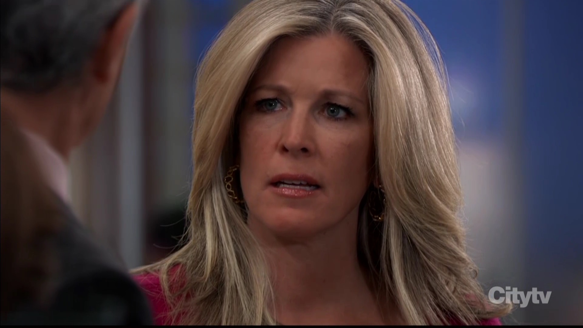 carly startled GH recaps