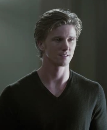 Thad luckinbill returns to young and restless as jt hellstrom.