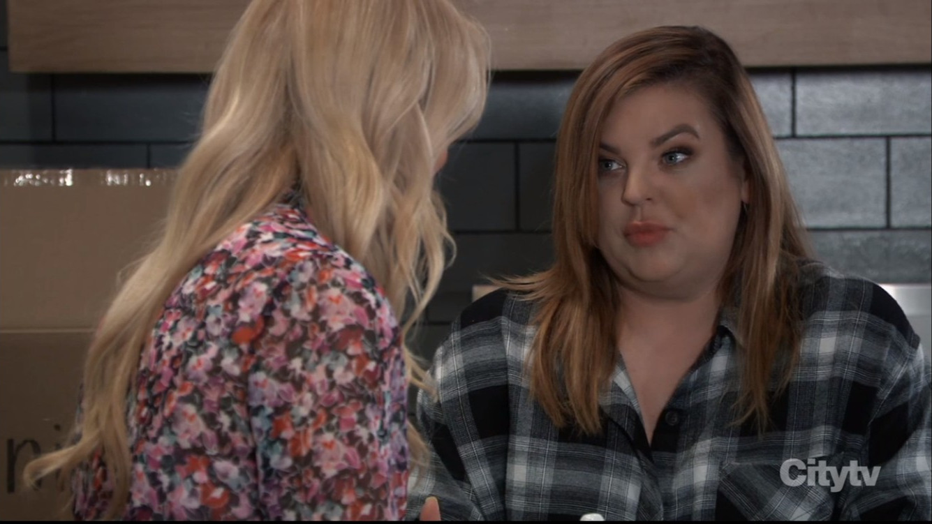 maxie tells her mom not to get arrested