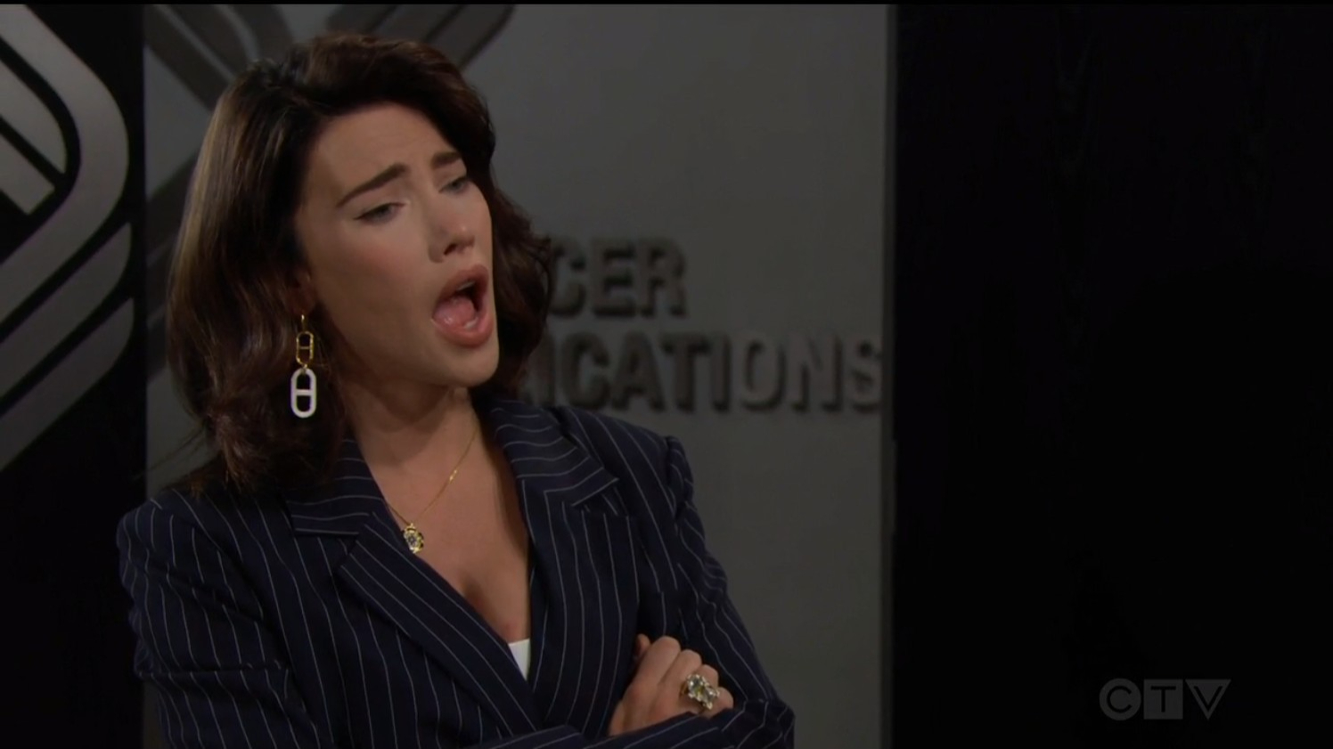 steffy tells liam she's leaving the country
