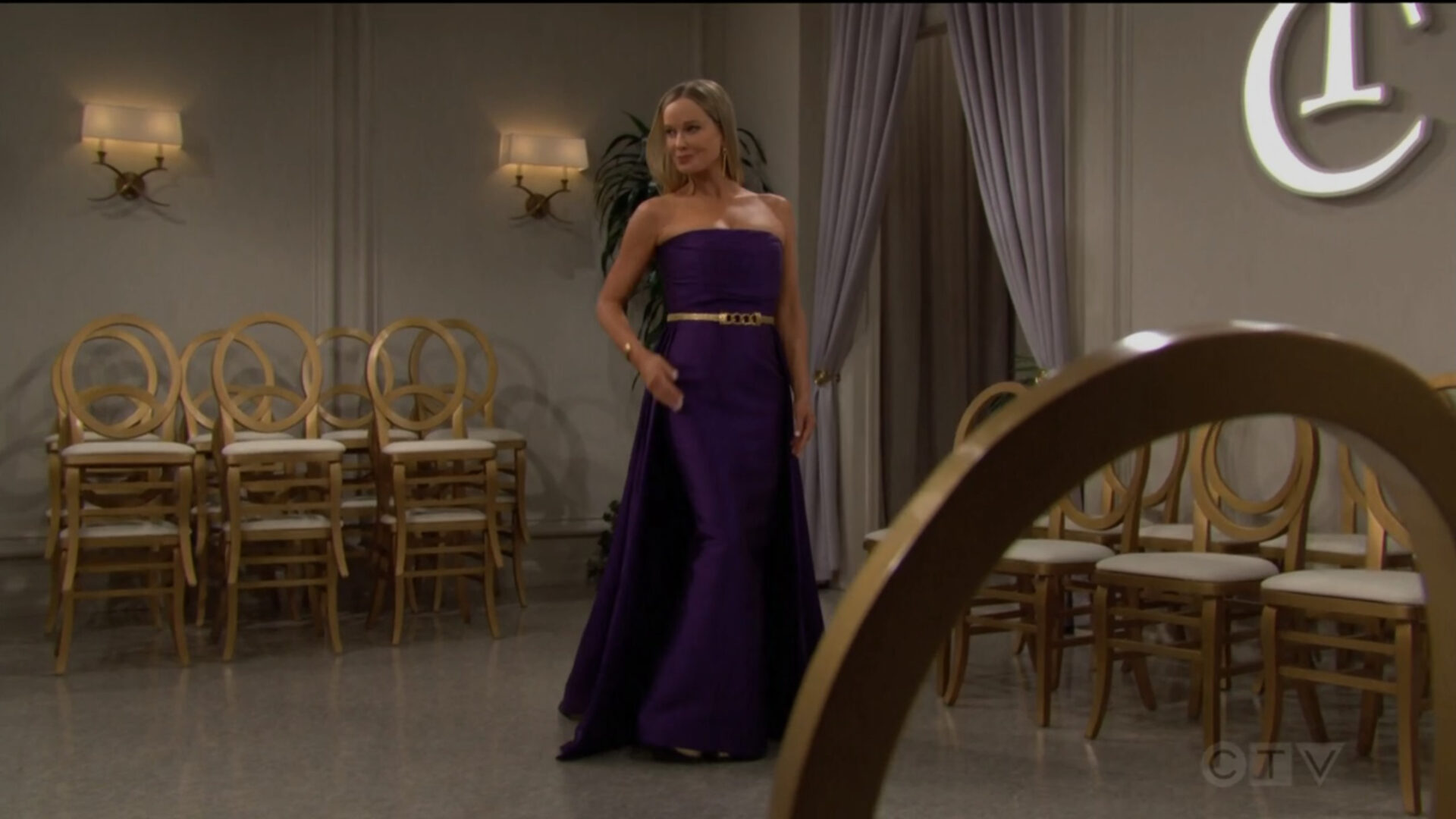 donna models gown for eric B&B recaps