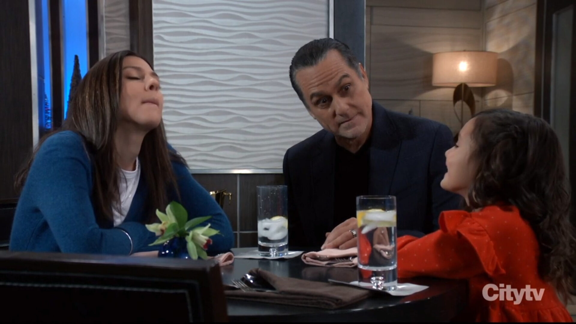 sonny donna and kristina at the bar GH recaps