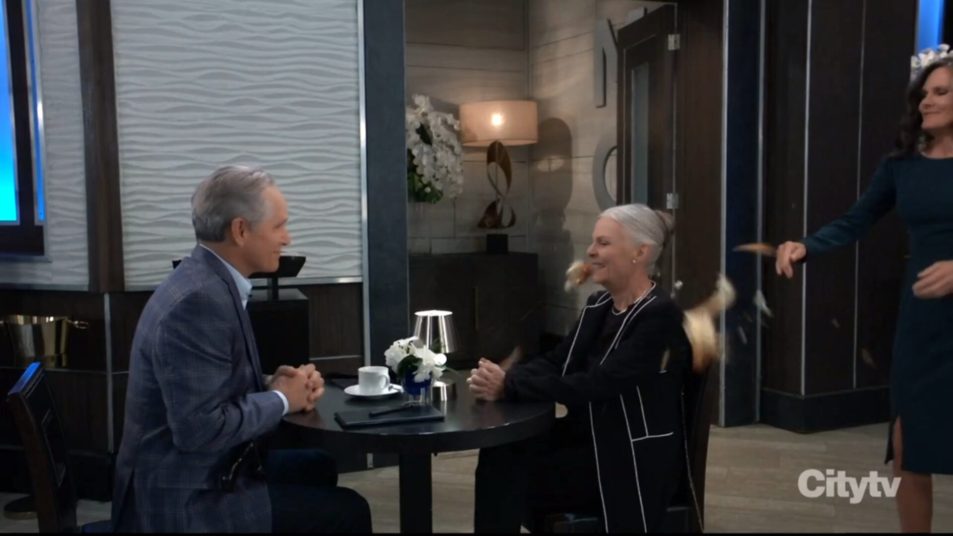 lucy throws a roll at tracy's head GH recaps