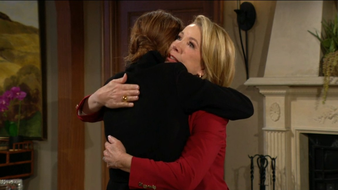 victoria hugs mama after fire